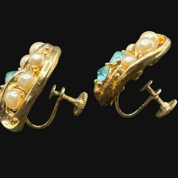 Mint Vintage 1950s Coro Craft Blue Rhinestone Faux Pearl Screw Back Earrings - Picture 5 of 13